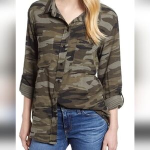 Sanctuary "Boyfriend" button down camo shirt Size Small NWOT
